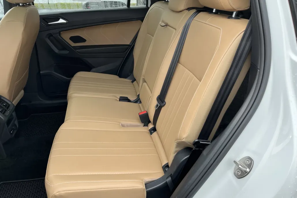 2022 Volkswagen Tiguan SE photo 1