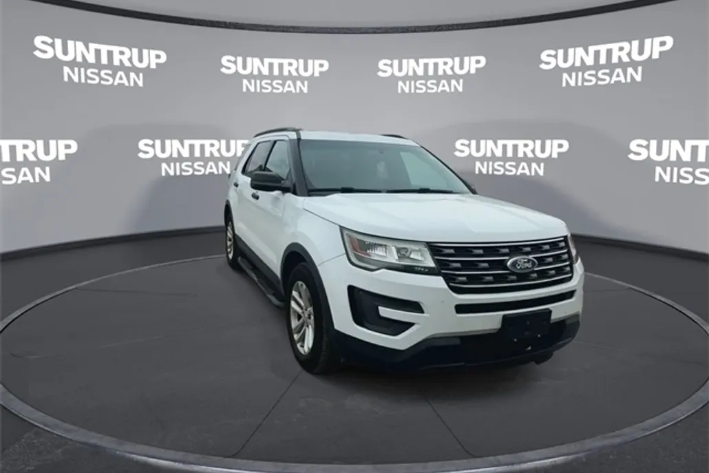 2016 Ford Explorer Base photo 1