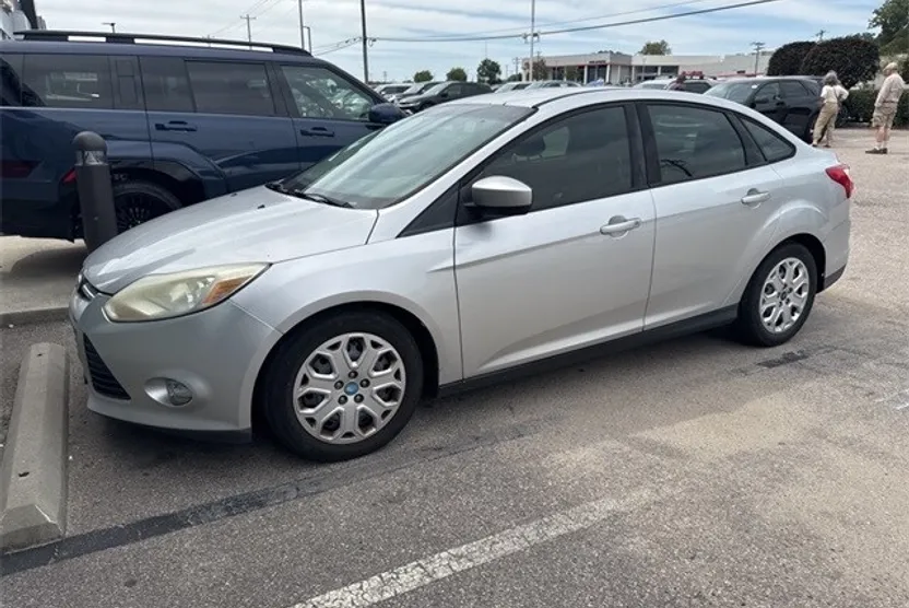 2012 Ford Focus SE photo 1