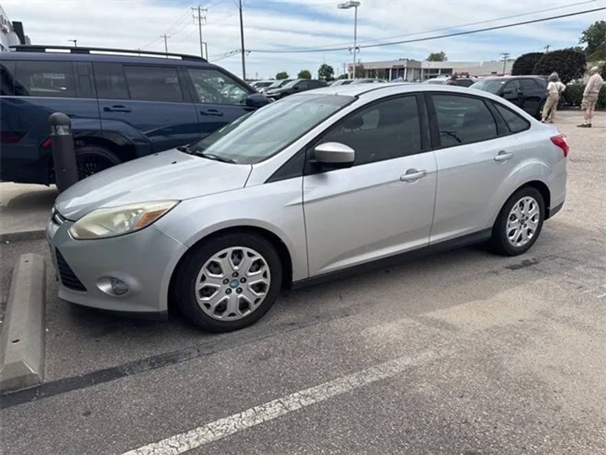 2012 Ford Focus SE photo 1