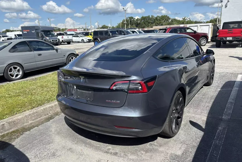 2023 Tesla Model 3 Performance photo 1