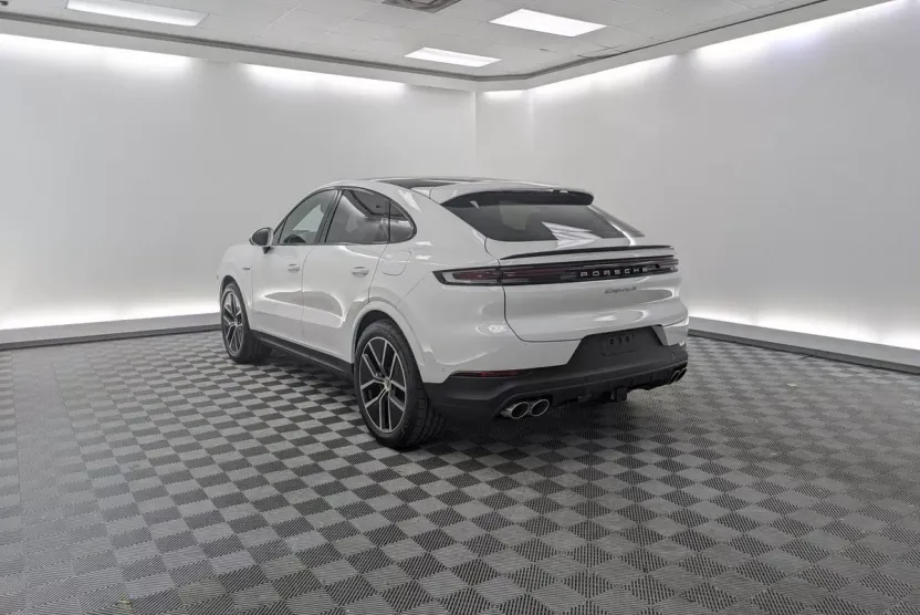2026 Porsche Cayenne S E-Hybrid Coupe photo 1