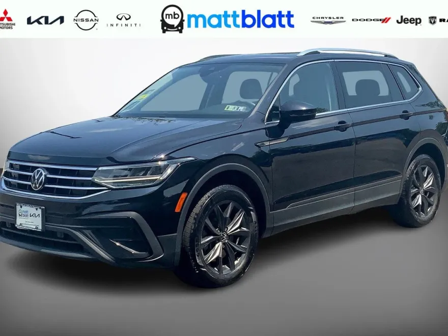 2022 Volkswagen Tiguan SE photo 1