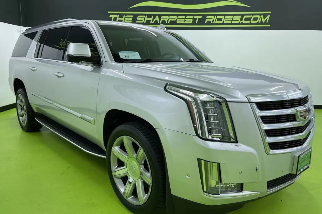 2018 Cadillac Escalade ESV Luxury photo 1