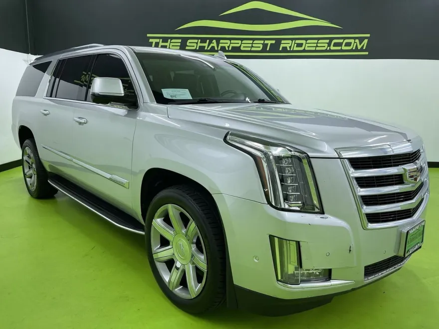 2018 Cadillac Escalade ESV Luxury photo 1