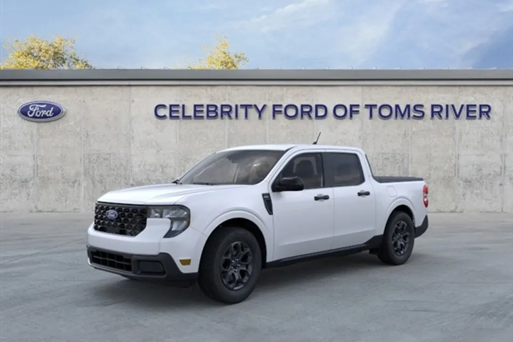 2025 Ford Maverick XLT photo 1