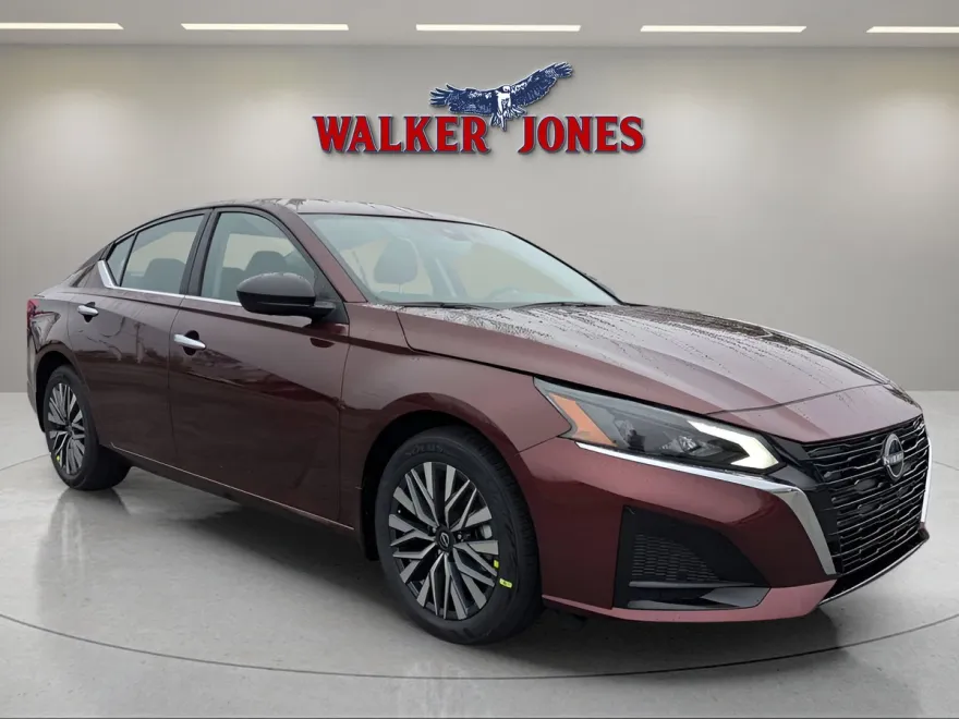 2025 Nissan Altima SV photo 1