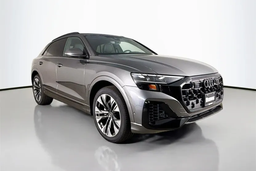 2025 Audi Q8 55 Premium Plus photo 1