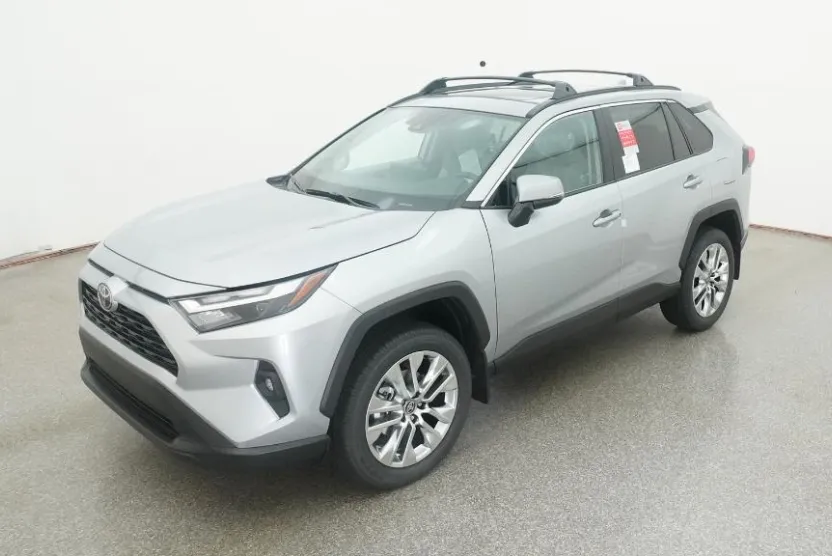 2025 Toyota RAV4 XLE Premium photo 1