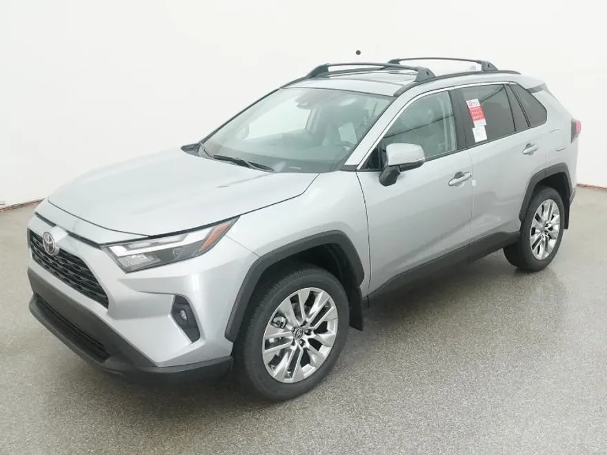 2025 Toyota RAV4 XLE Premium photo 1