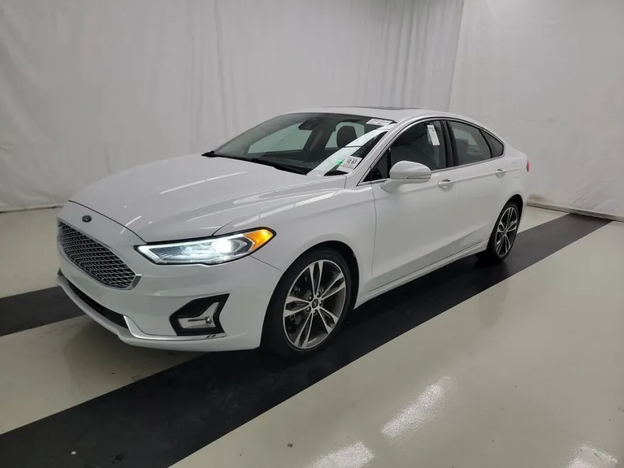 2020 Ford Fusion Titanium photo 1