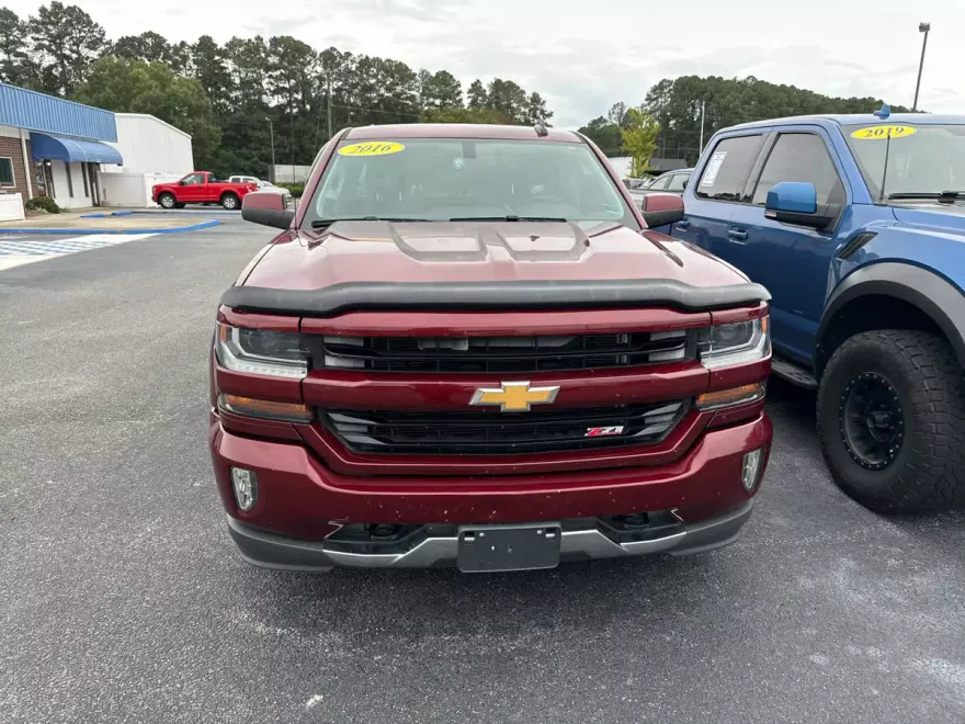 2016 Chevrolet Silverado 1500 LT photo 1