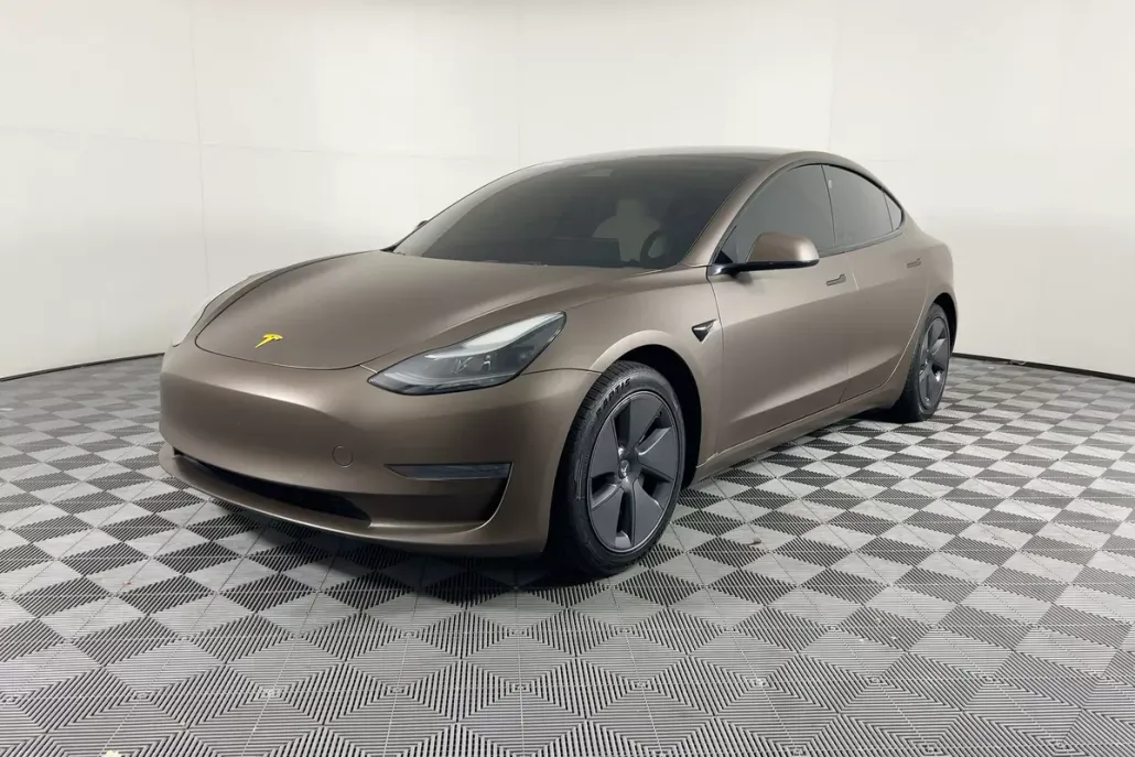 2021 Tesla Model 3 Standard Range Plus photo 1