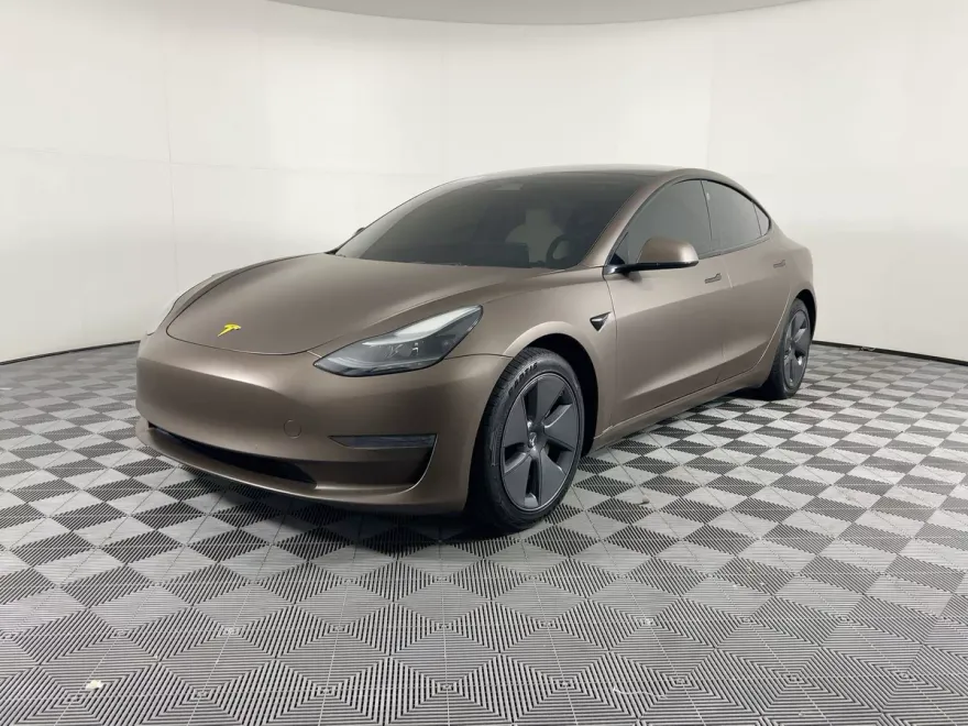 2021 Tesla Model 3 Standard Range Plus photo 1