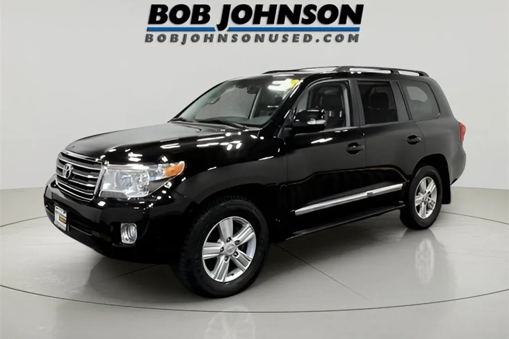 2013 Toyota Land Cruiser Base photo 1