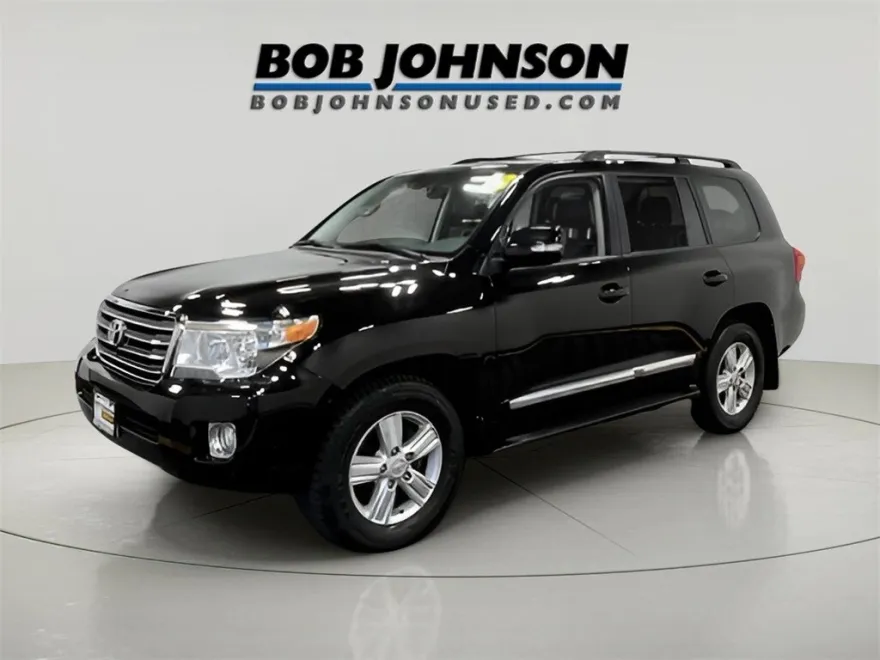 2013 Toyota Land Cruiser Base photo 1