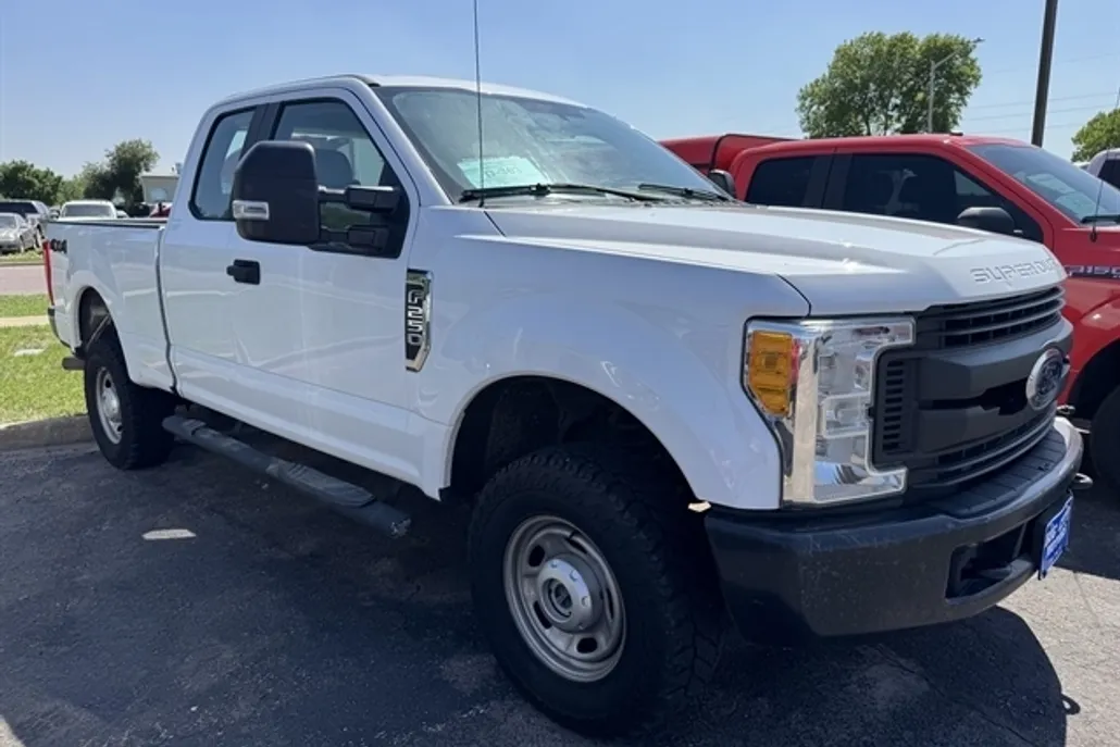 2017 Ford F-250 XL photo 1