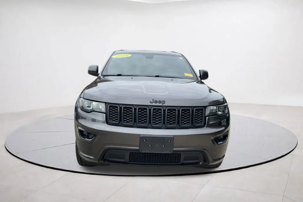 2018 Jeep Grand Cherokee Altitude photo 1