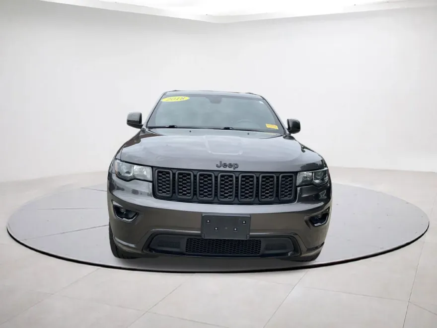 2018 Jeep Grand Cherokee Altitude photo 1