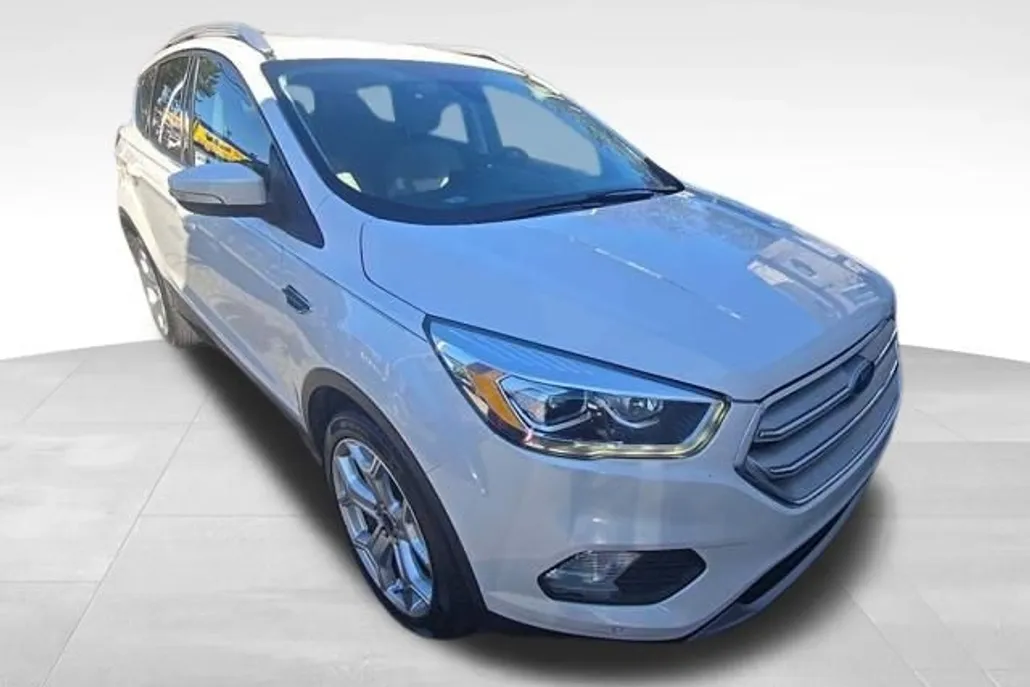 2019 Ford Escape Titanium photo 1