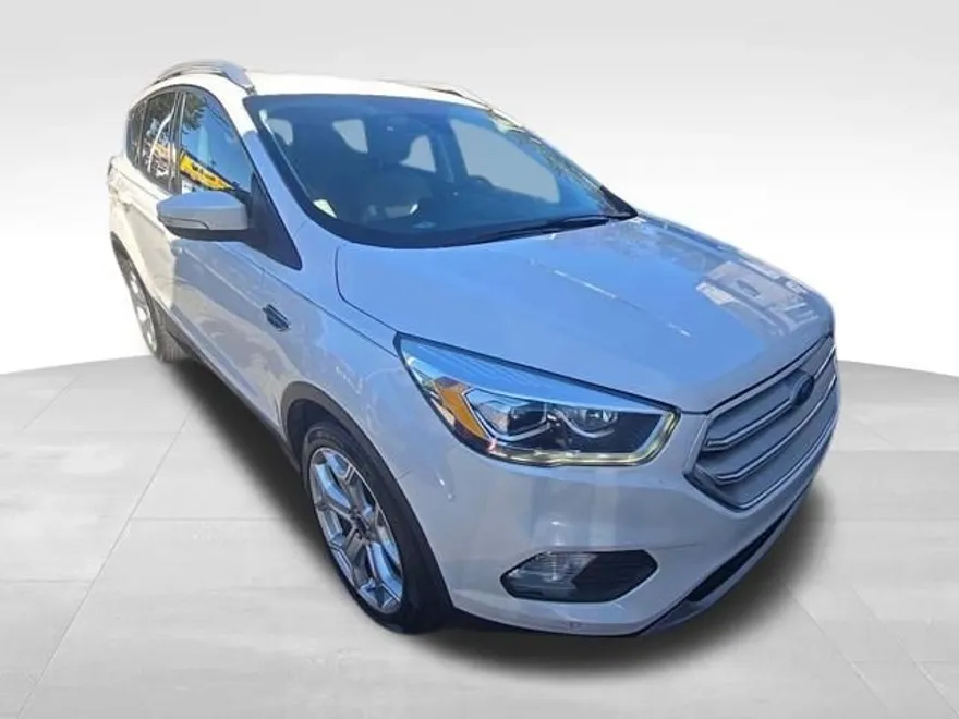 2019 Ford Escape Titanium photo 1