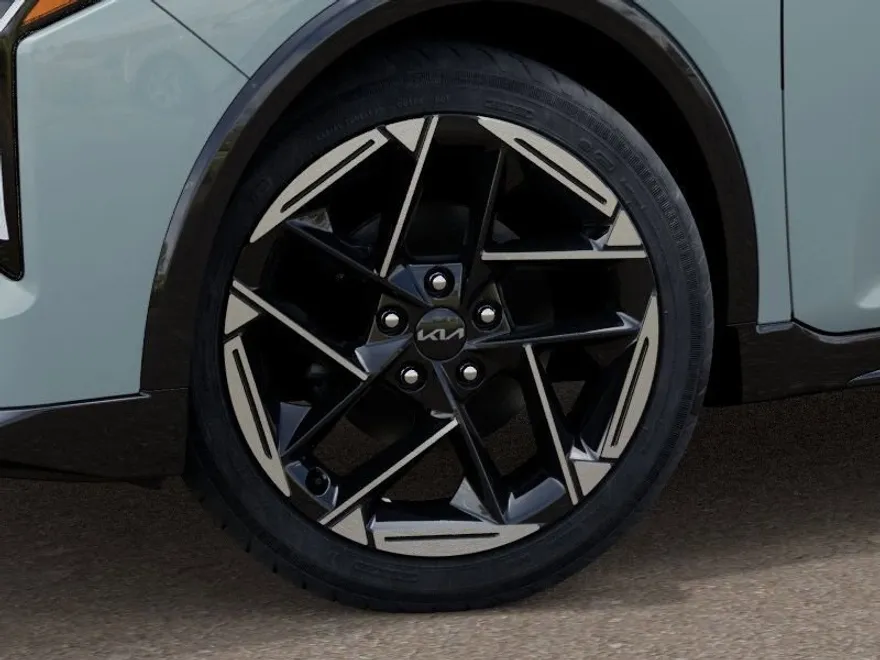 2025 Kia K4 GT-Line photo 1