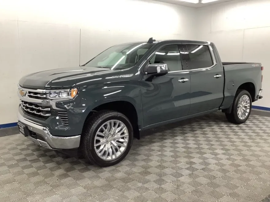 2025 Chevrolet Silverado 1500 LTZ photo 1