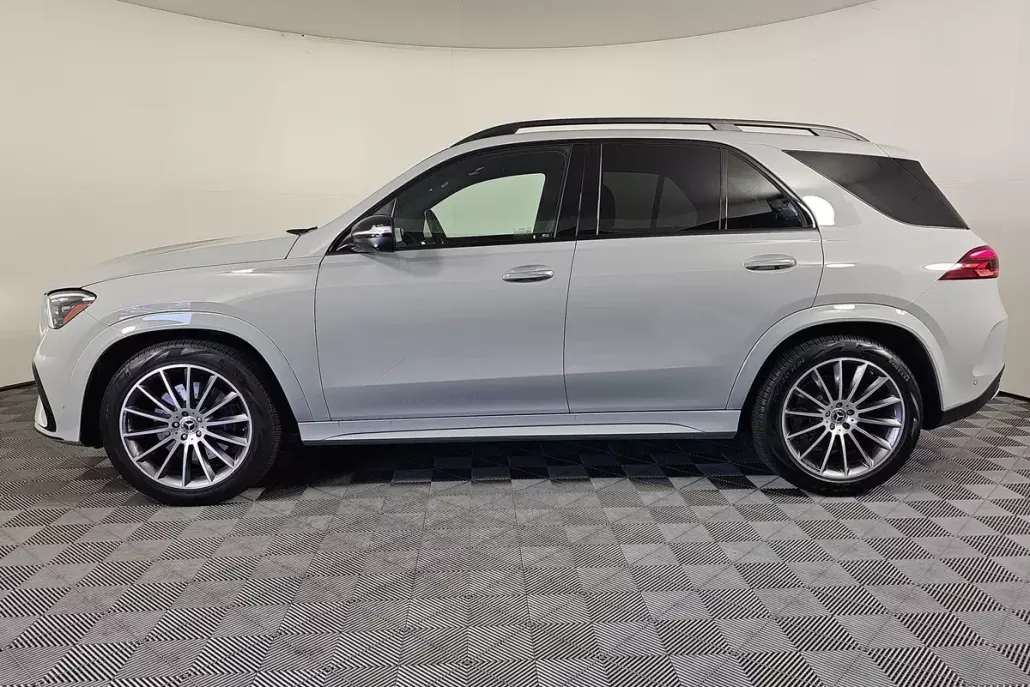 2024 Mercedes Benz GLE 450 photo 1