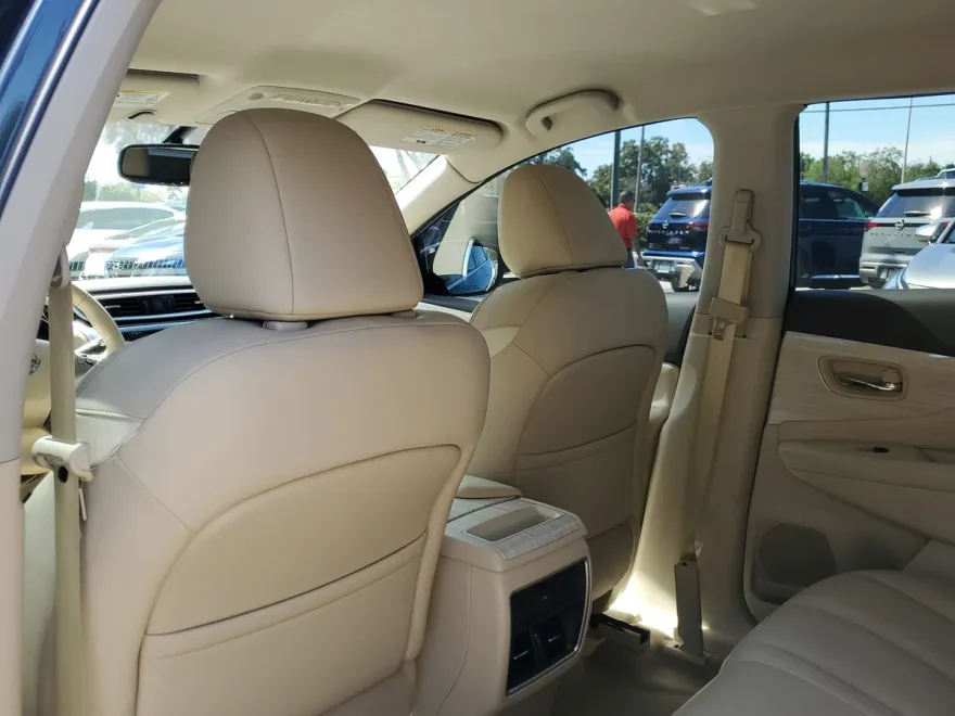 2015 Nissan Murano SL photo 1
