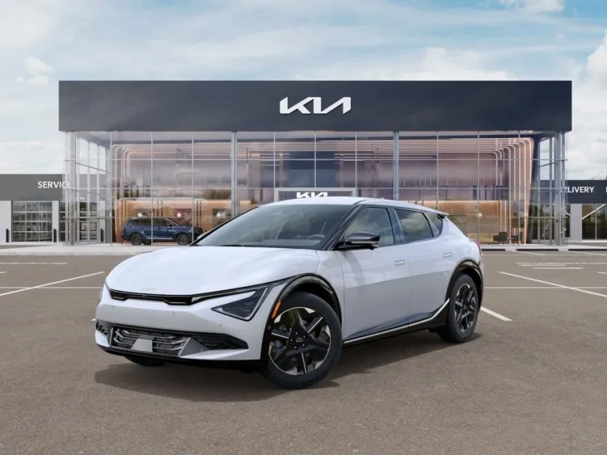 2025 Kia EV6 Wind photo 1
