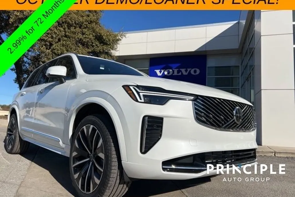 2025 Volvo XC90 Core T8 AWD photo 1
