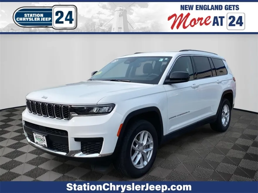 2023 Jeep Grand Cherokee Laredo photo 1