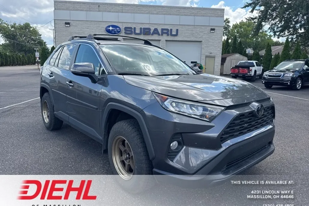2020 Toyota RAV4 XLE Sport photo 1