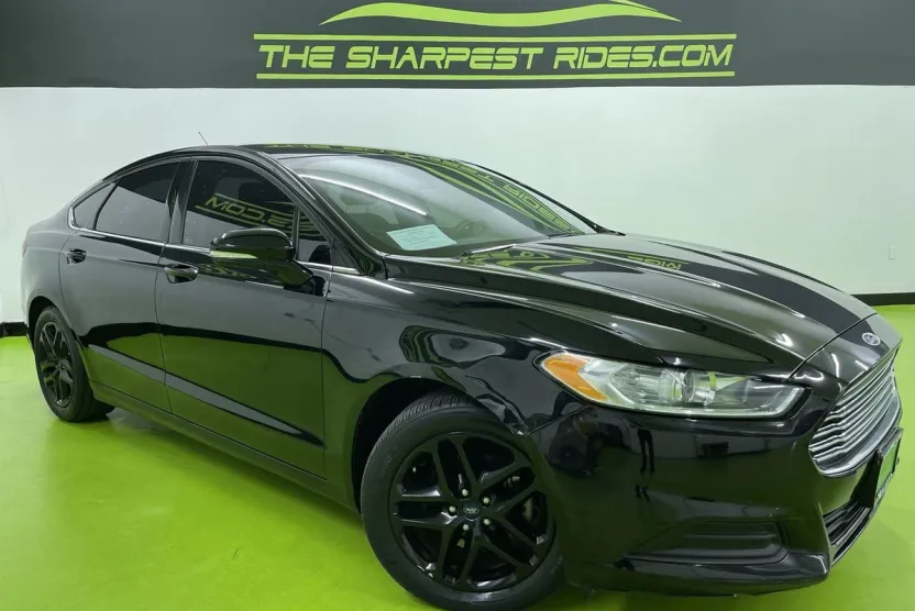 2016 Ford Fusion SE photo 1
