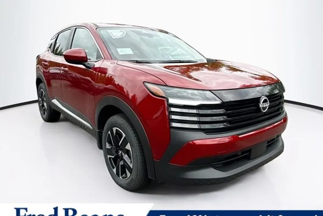 2025 Nissan Kicks SV photo 1