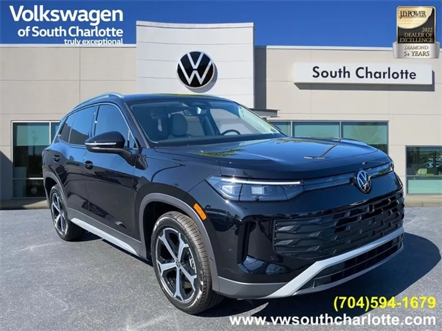 2025 Volkswagen Tiguan SE photo 1