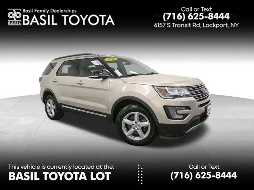 2017 Ford Explorer XLT photo 1