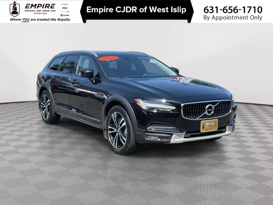 2019 Volvo V90 Cross Country T5 AWD photo 1