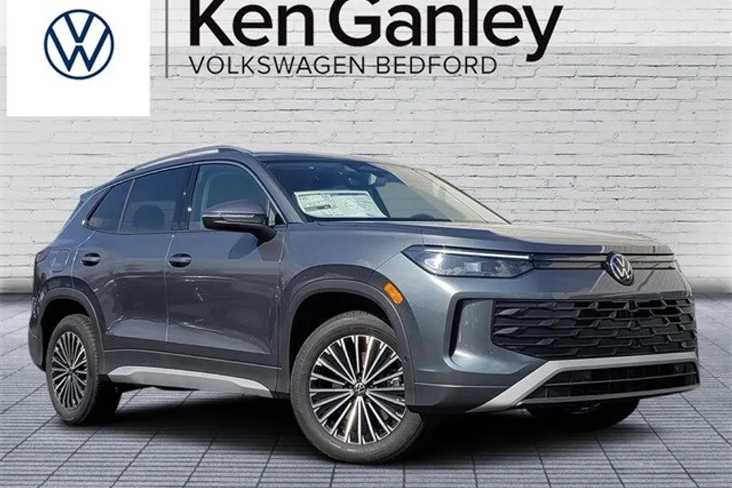 2025 Volkswagen Tiguan S photo 1
