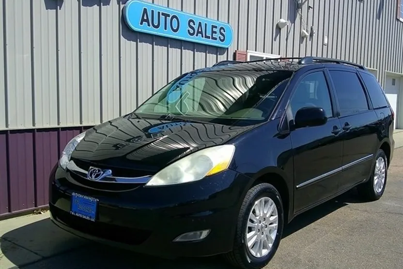 2009 Toyota Sienna Limited photo 1