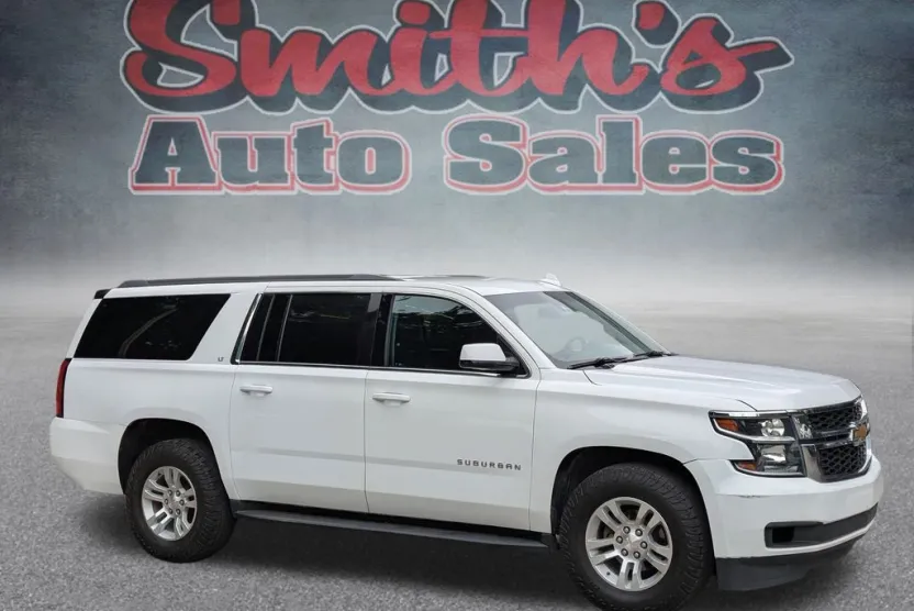 2018 Chevrolet Suburban LT photo 1