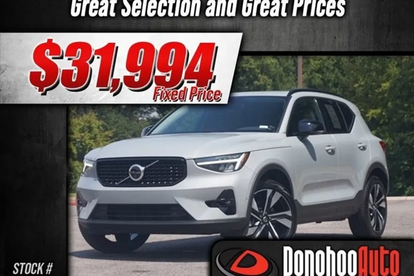 2025 Volvo XC40 Plus photo 1