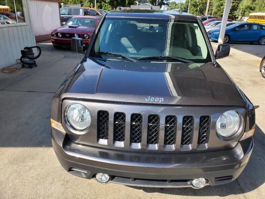 2016 Jeep Patriot Latitude photo 1