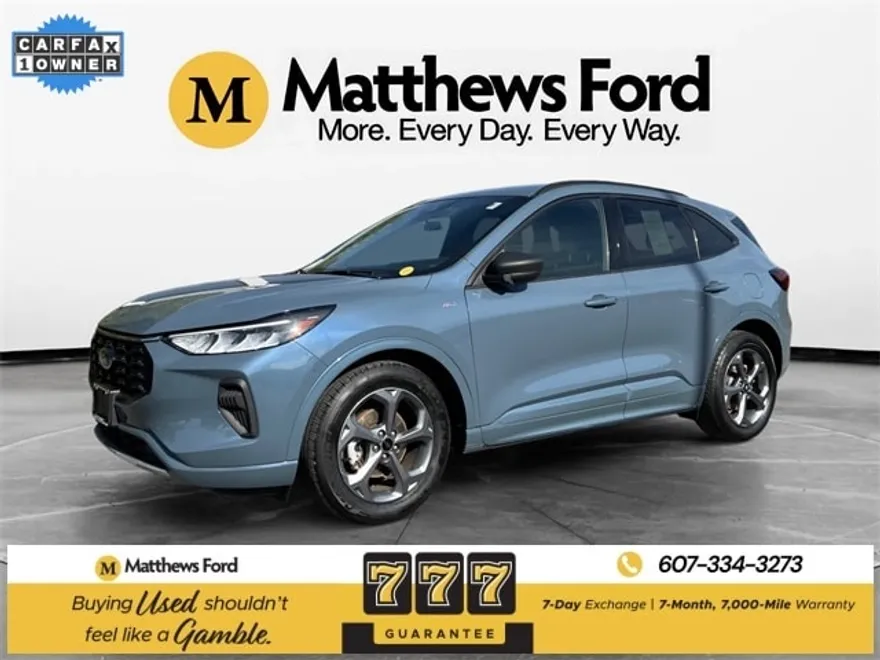 2023 Ford Escape ST-Line photo 1
