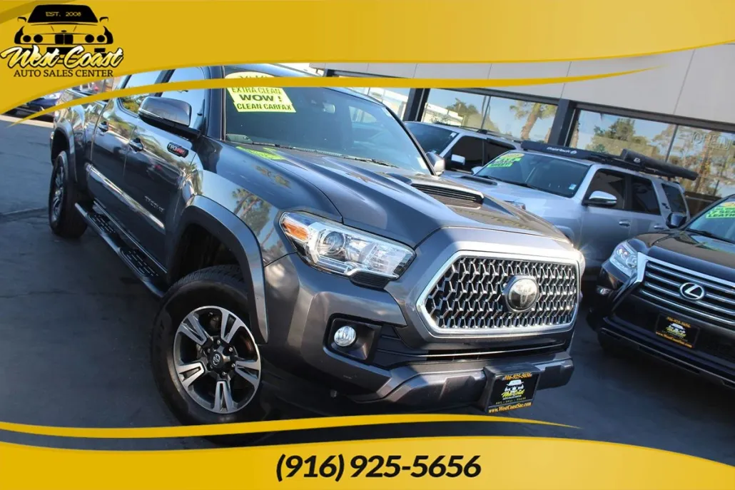 2019 Toyota Tacoma TRD Sport photo 1