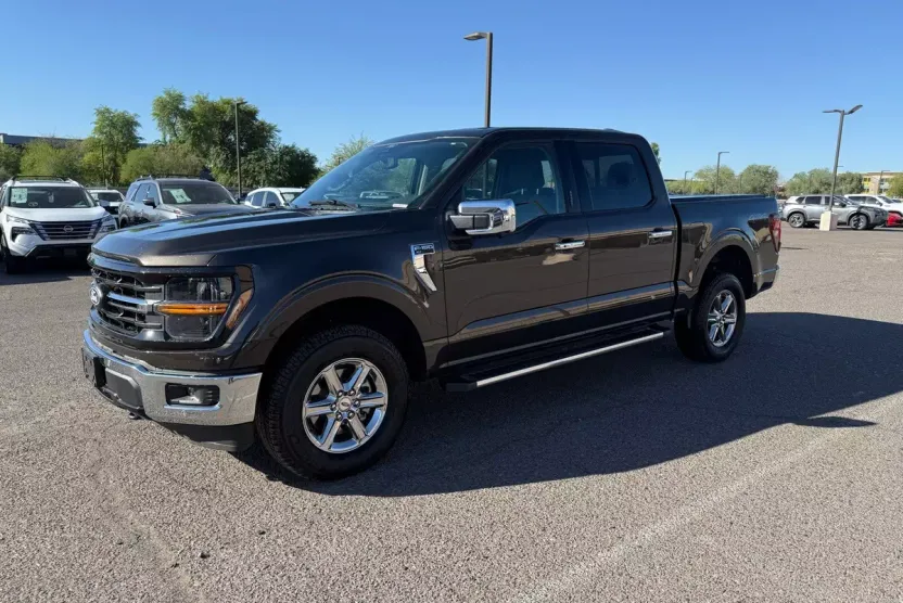 2024 Ford F-150 XLT photo 1