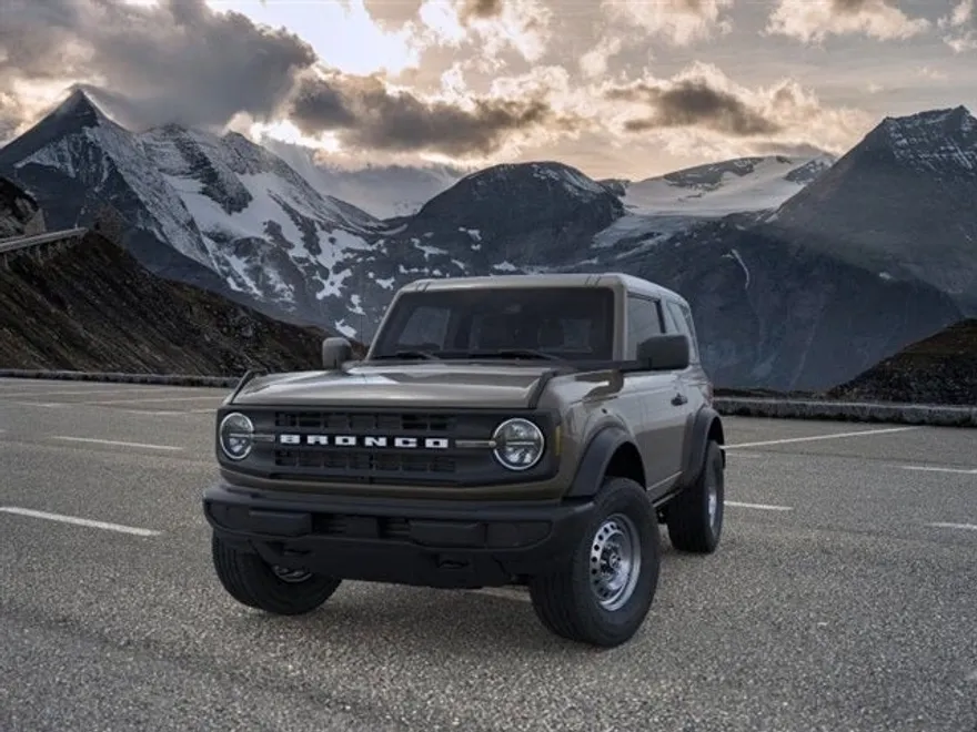 2025 Ford Bronco Base photo 1