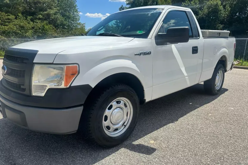 2013 Ford F-150 XLT photo 1