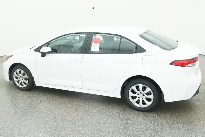2026 Toyota Corolla LE photo 1