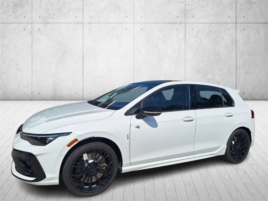 2025 Volkswagen Golf R photo 1